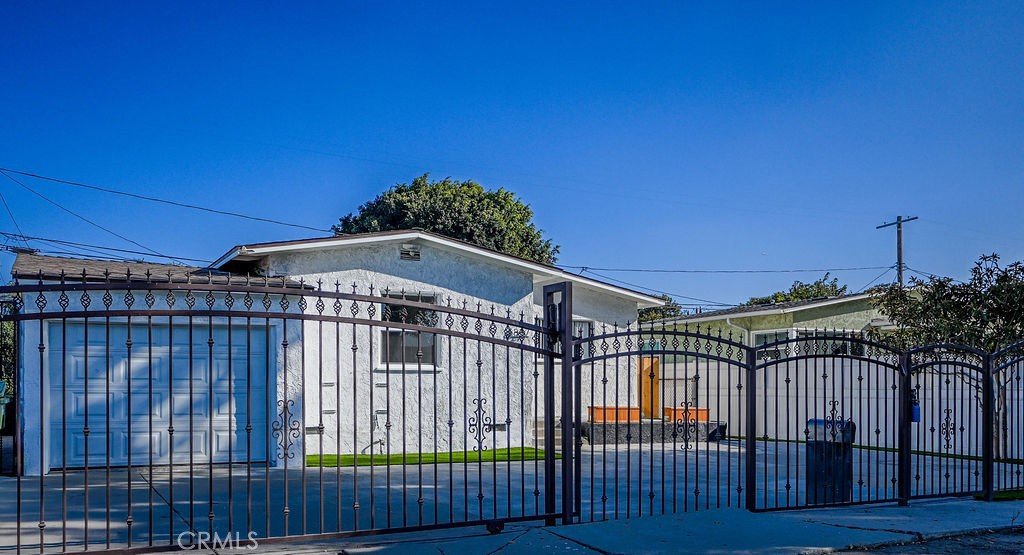 827 East 103rd Place Los Angeles, CA 90002 - Photo 18 of 18 Gated Home