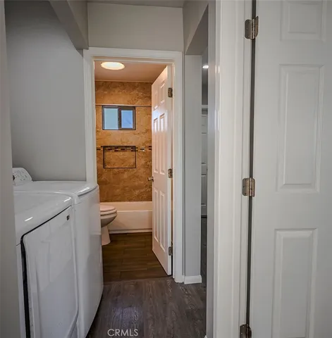 a bathroom with a tub