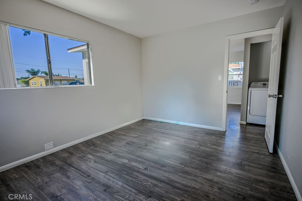 827 East 103rd Place Los Angeles, CA 90002 - Photo 7 of 18 Bedroom 1