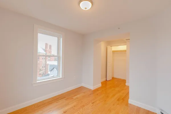 a view of empty room with window