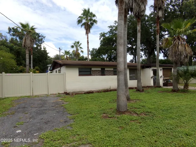 $265,000 | 329 South Canis Drive, Orange Park, FL 32073
