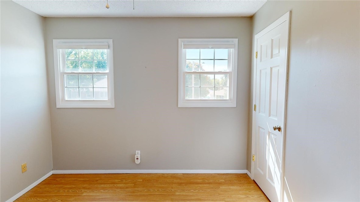 396 West Ash Avenue Decatur, IL 62526 - Photo 15 of 37 an empty room with window