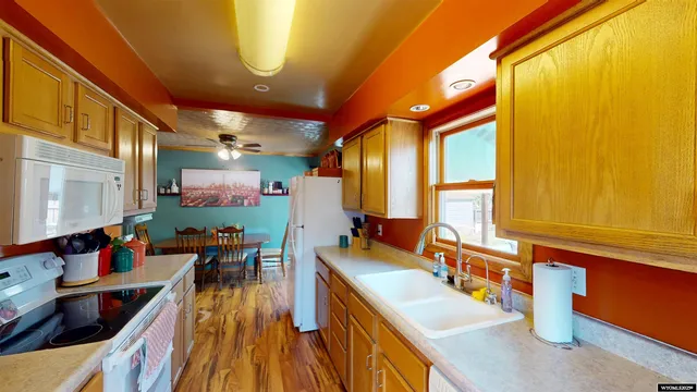 $195,000 | 1609 Ave F, Scottsbluff, NE 69361