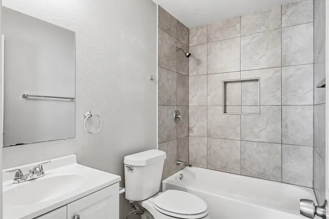 $180,000 | 600-m L Martin Luther King Jr Boulevard, Athens, TX 75751