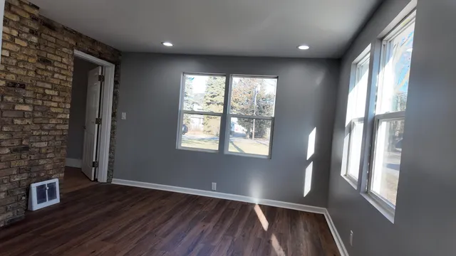 $2,900 | 5315 73rd Street, Pleasant Prairie, WI 53142