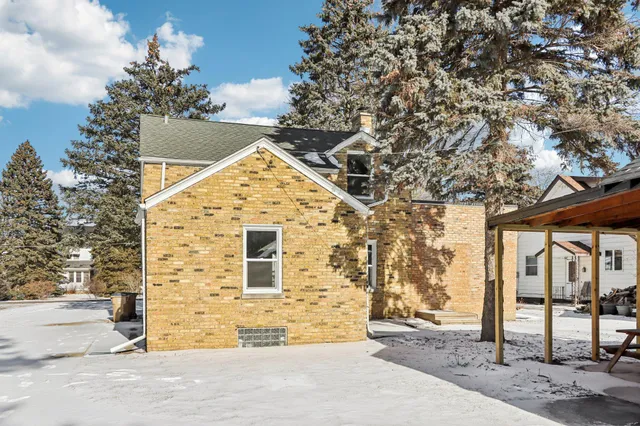 $2,900 | 5315 73rd Street, Pleasant Prairie, WI 53142