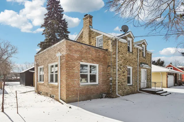 $2,900 | 5315 73rd Street, Pleasant Prairie, WI 53142