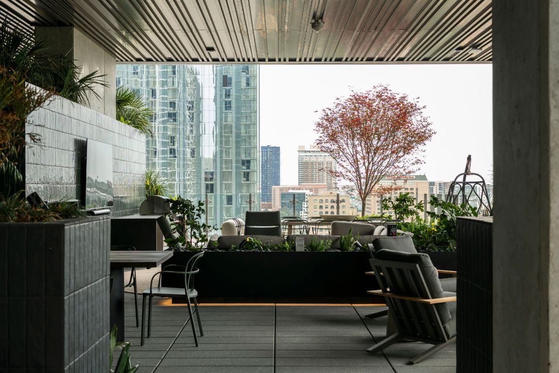 610 Davis Street, Unit 2812 Austin, TX 78701 - Photo 21 of 32 a view of balcony with furniture
