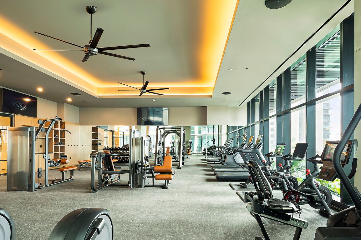 610 Davis Street, Unit 2812 Austin, TX 78701 - Photo 26 of 32 a view of a room with gym equipment