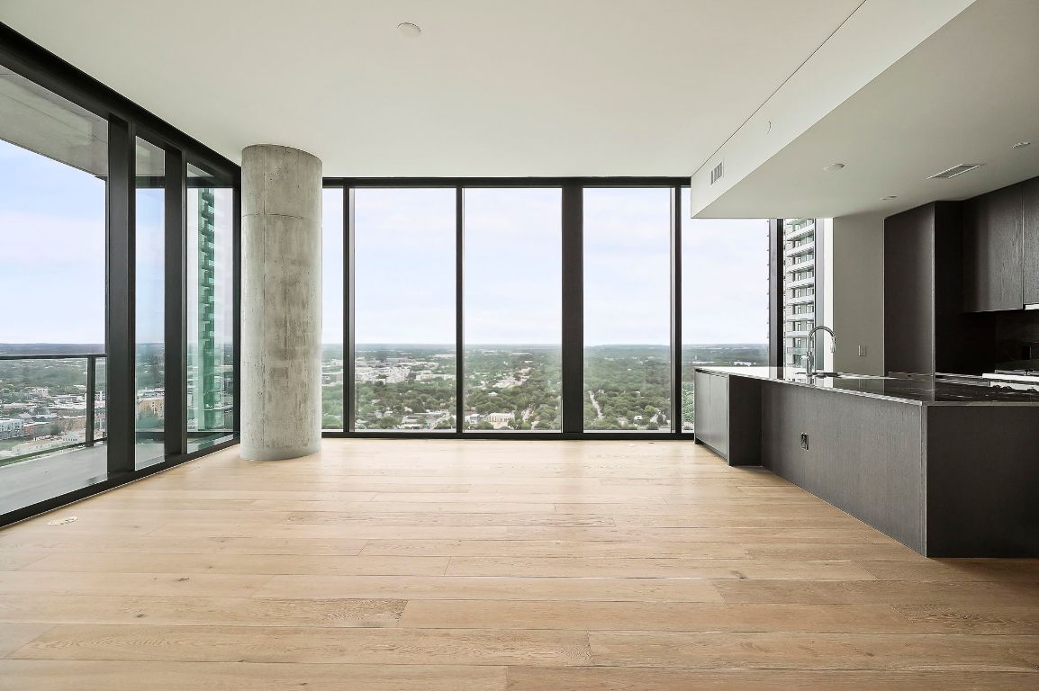 610 Davis Street, Unit 2812 Austin, TX 78701 - Photo 8 of 32 a view of workspace with large windows