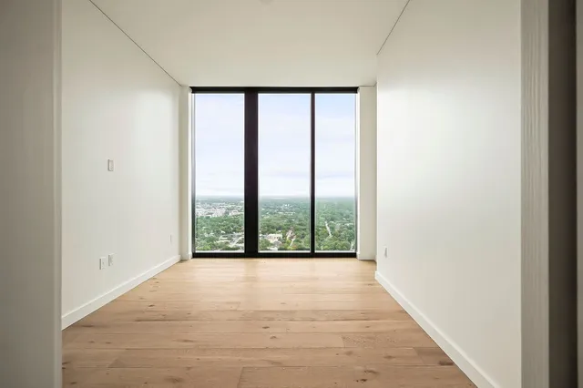 $8,500 | 610 Davis Street, Unit 2812, Austin, TX 78701