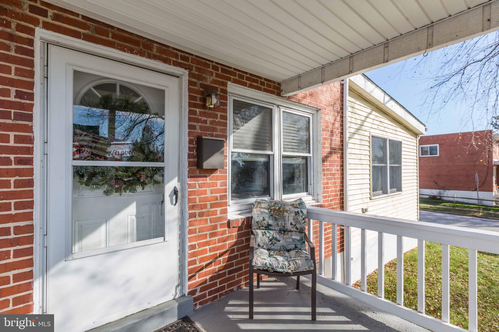 1235 Haverhill Road Baltimore, MD 21229 - Photo 4 of 35 Front Porch