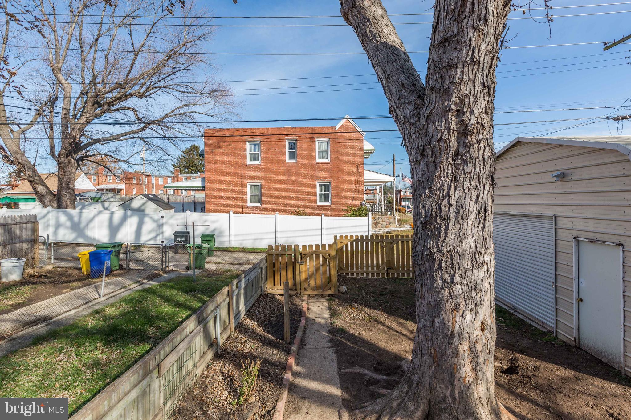 1235 Haverhill Road Baltimore, MD 21229 - Photo 32 of 35 Backyard View