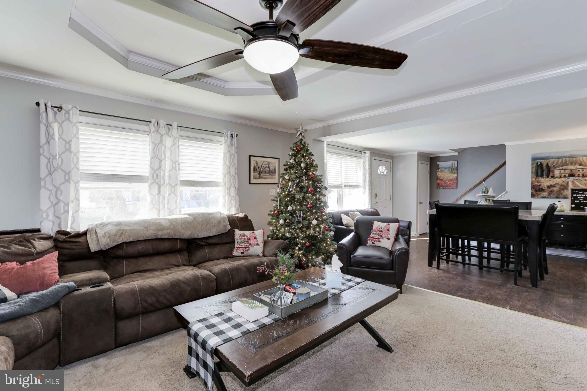 1235 Haverhill Road Baltimore, MD 21229 - Photo 7 of 35 Living Room