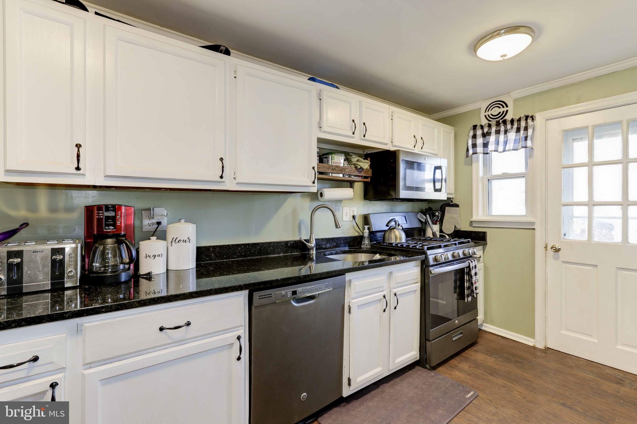 1235 Haverhill Road Baltimore, MD 21229 - Photo 10 of 35 Kitchen