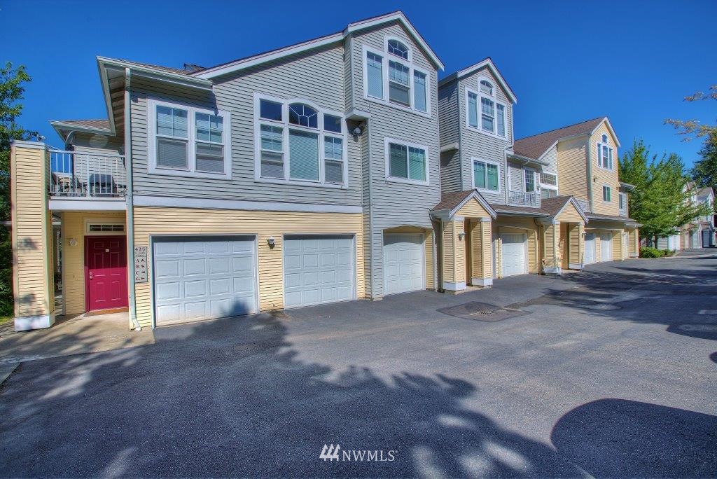 425 South 46th Place, Unit A Renton, WA 98055 - Photo 1 of 14