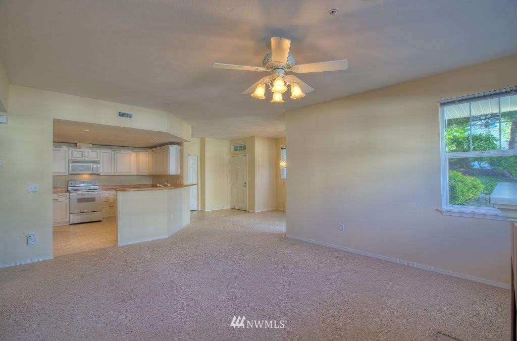 425 South 46th Place, Unit A Renton, WA 98055 - Photo 4 of 14