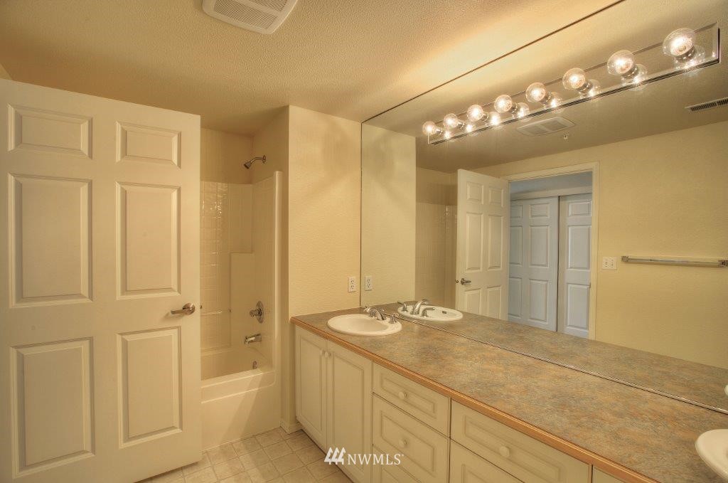 425 South 46th Place, Unit A Renton, WA 98055 - Photo 10 of 14