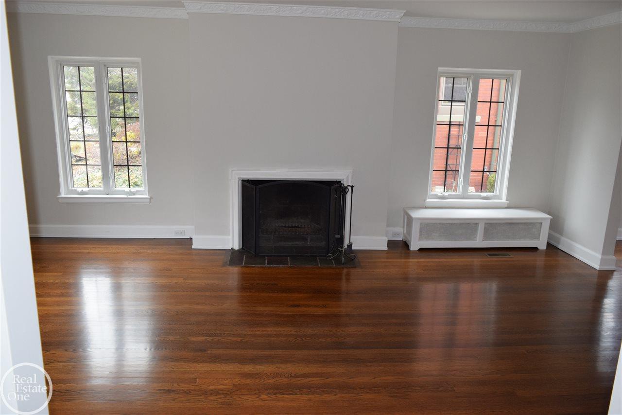 552 Cadieux Road Grosse Pointe, MI 48230 - Photo 8 of 51 Gallery Image 8