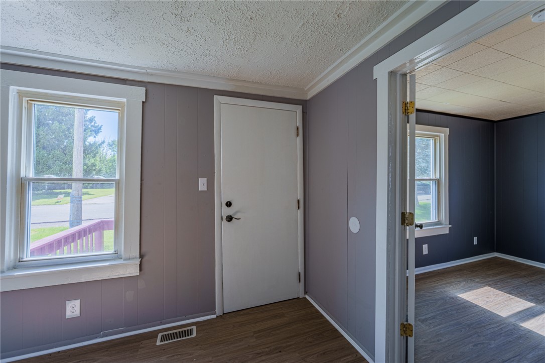 151 4th Avenue Springfield, OH 45505 - Photo 7 of 32