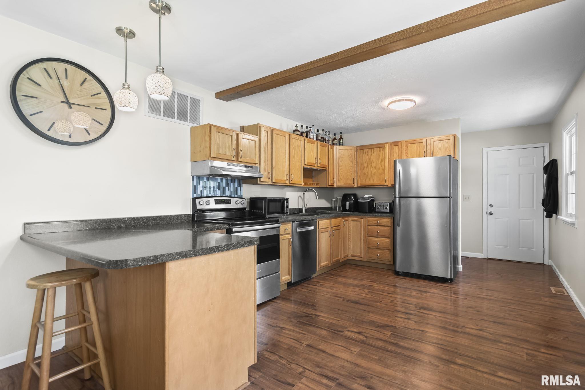 1 Nottingham Road Springfield, IL 62704 - Photo 8 of 24