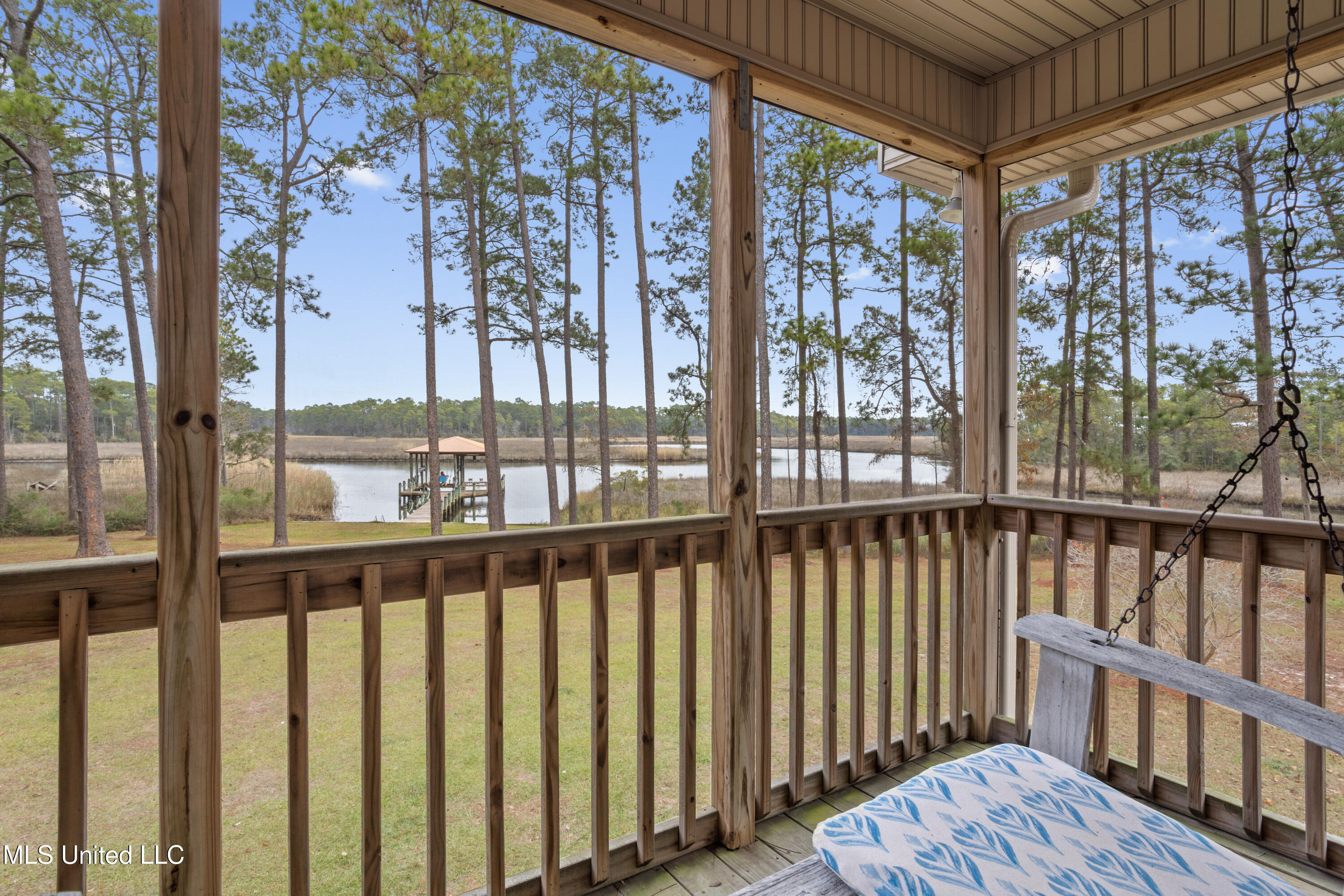 3717 Johnston Road Gautier, MS 39553 - Photo 35 of 60 0034