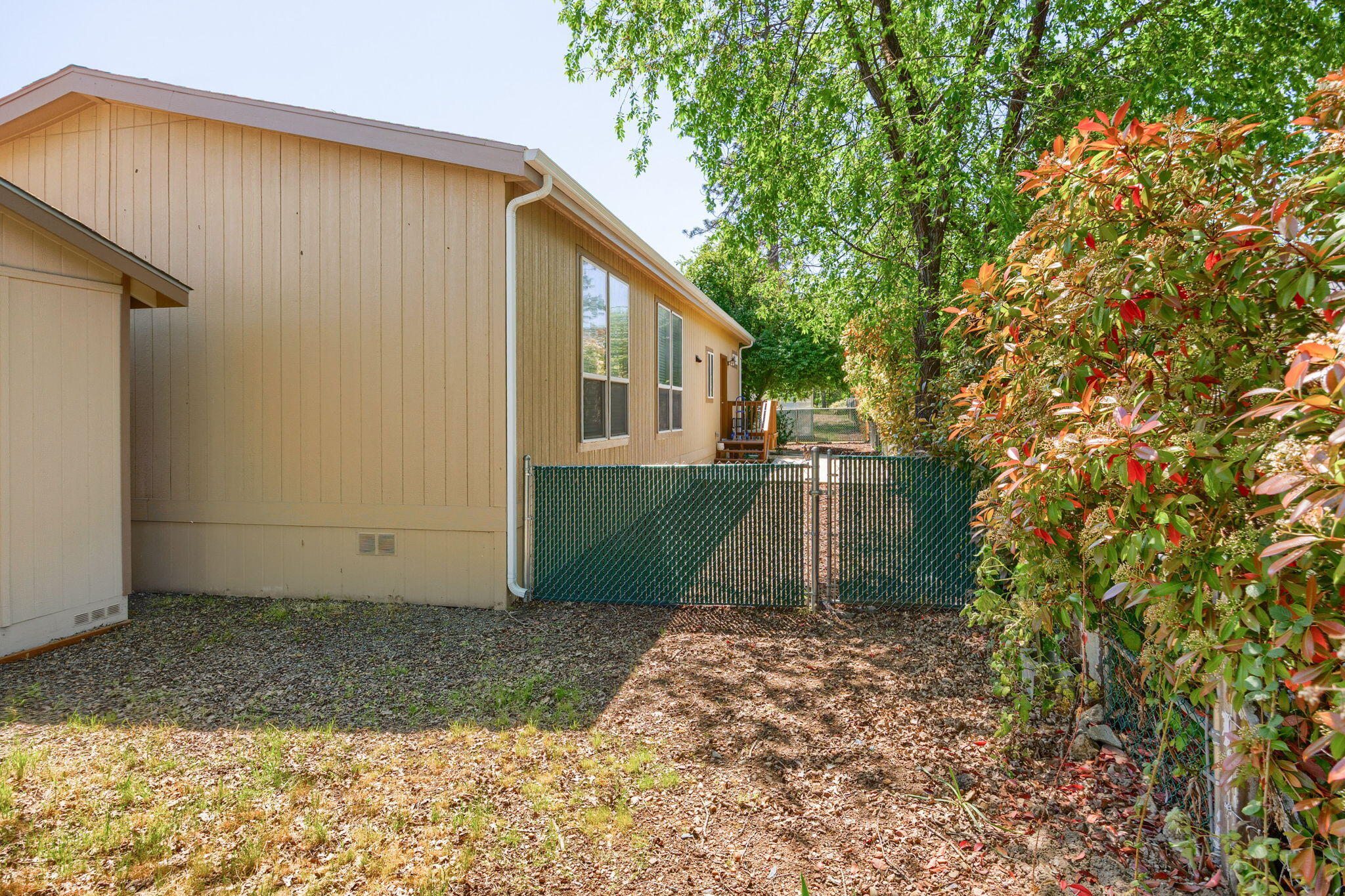 225 Wilson Road Central Point, OR 97502 - Photo 48 of 76 Unit B fenced yard
