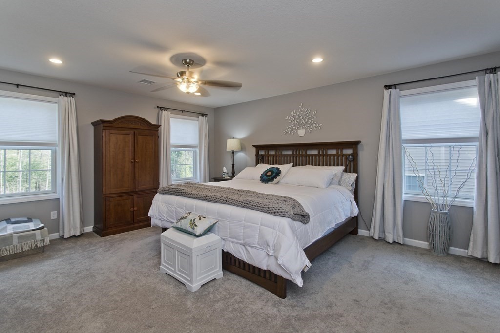136 Barrington Drive Springfield, MA 01129 - Photo 19 of 42 Gallery Image 19