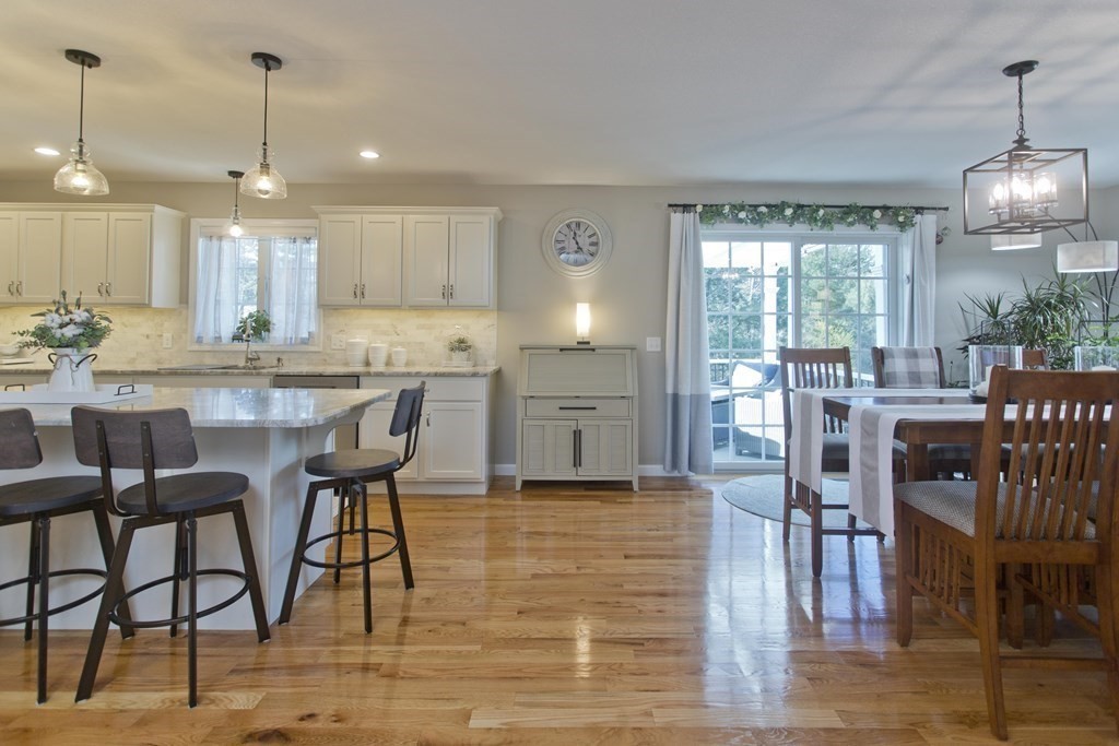 136 Barrington Drive Springfield, MA 01129 - Photo 8 of 42 Gallery Image 8