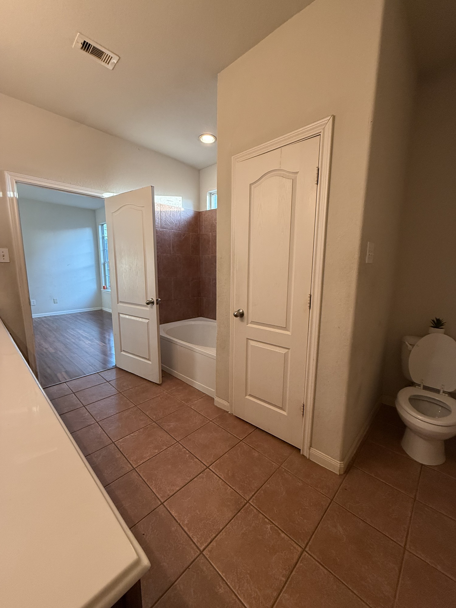 9429 Lambright Road Houston, TX 77075 - Photo 19 of 40 Primary bathroom closet and commode.