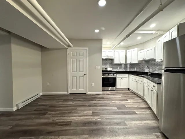 $2,400 | 331 Broadway, Unit 2D, Somerville, MA 02145