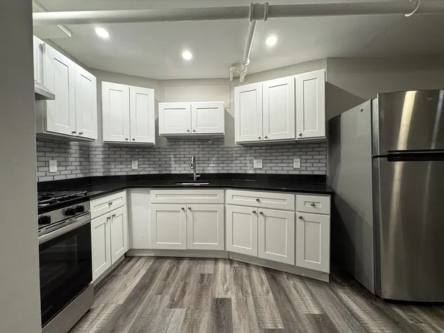 $2,400 | 331 Broadway, Unit 2D, Somerville, MA 02145