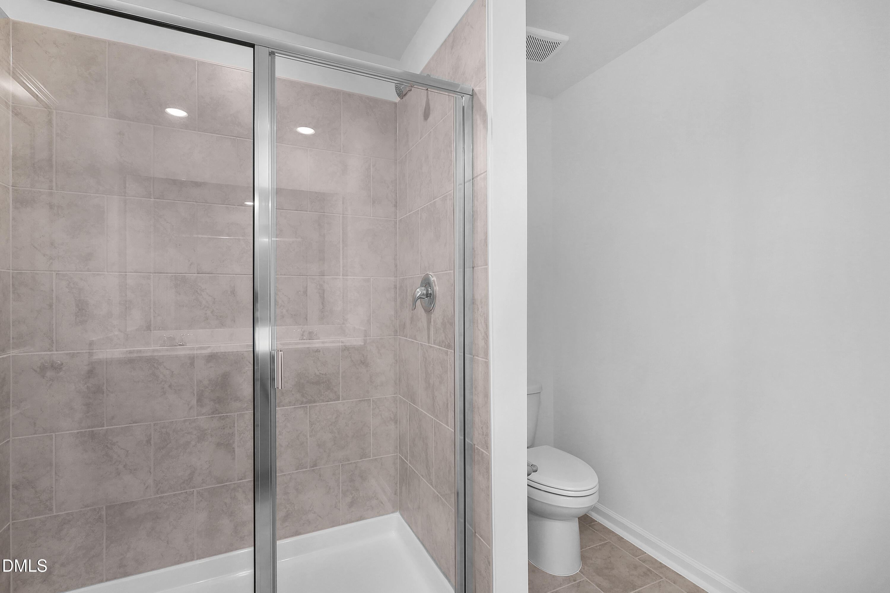 3601 Elm Grv Lane Raleigh, NC 27604 - Photo 17 of 54 SUN_ElmGrove_Pic_Wyatt_Owners_Bath_1of3