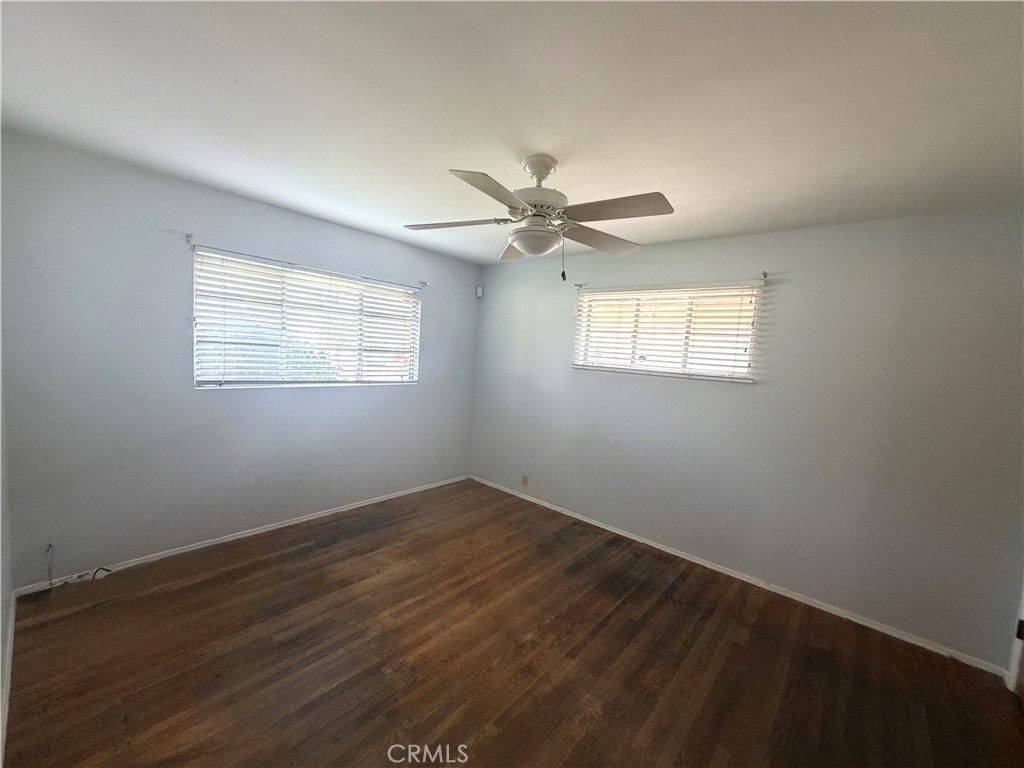 323 East Holly Street Rialto, CA 92376 - Photo 12 of 29