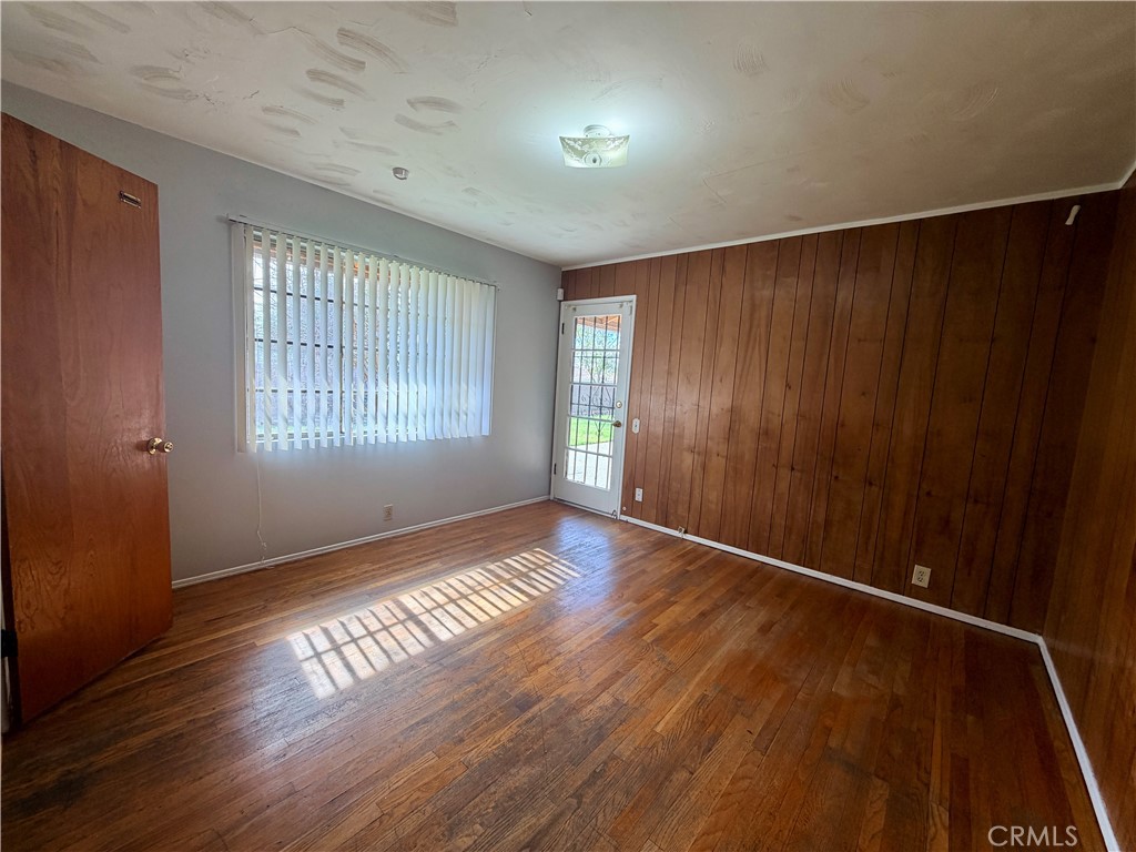 323 East Holly Street Rialto, CA 92376 - Photo 21 of 29