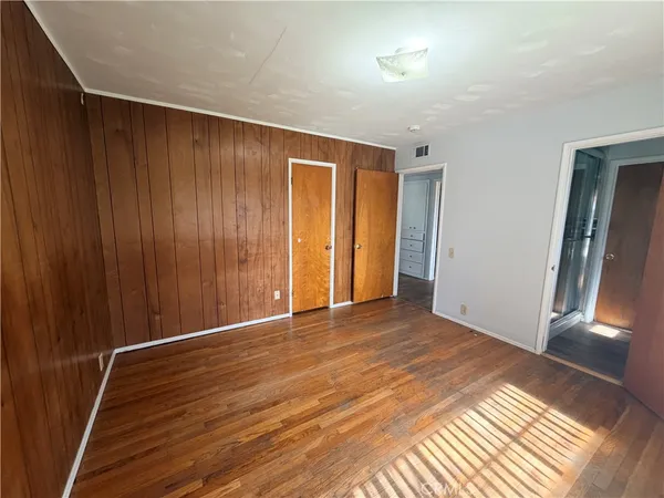 $3,000 | 323 East Holly Street, Rialto, CA 92376