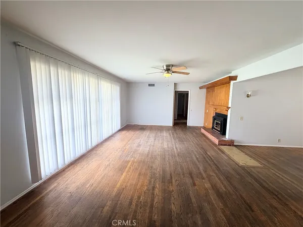 $3,000 | 323 East Holly Street, Rialto, CA 92376