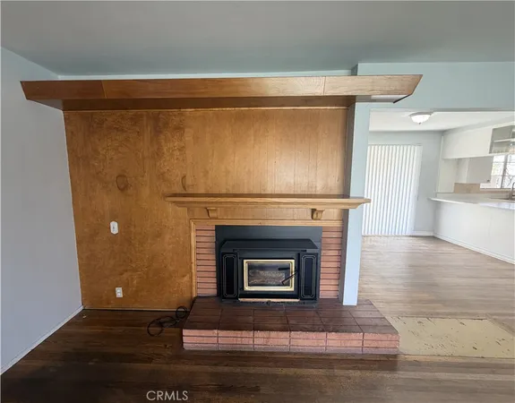 $3,000 | 323 East Holly Street, Rialto, CA 92376