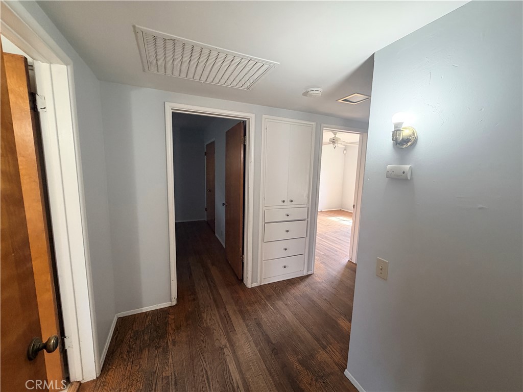 323 East Holly Street Rialto, CA 92376 - Photo 10 of 29