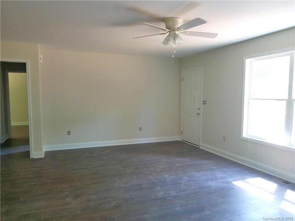 978 Colonial Road Clover, SC 29710 - Photo 11 of 12