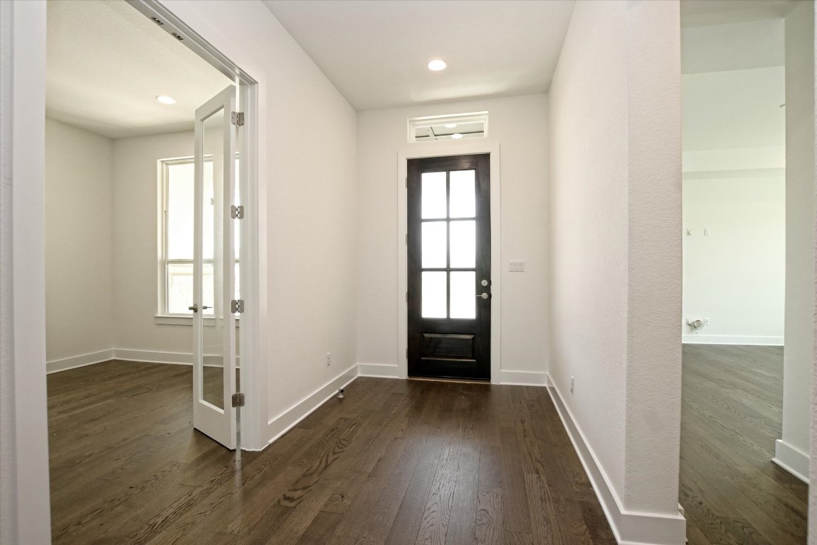 3504 Emerald Lake Path Georgetown, TX 78628 - Photo 5 of 34