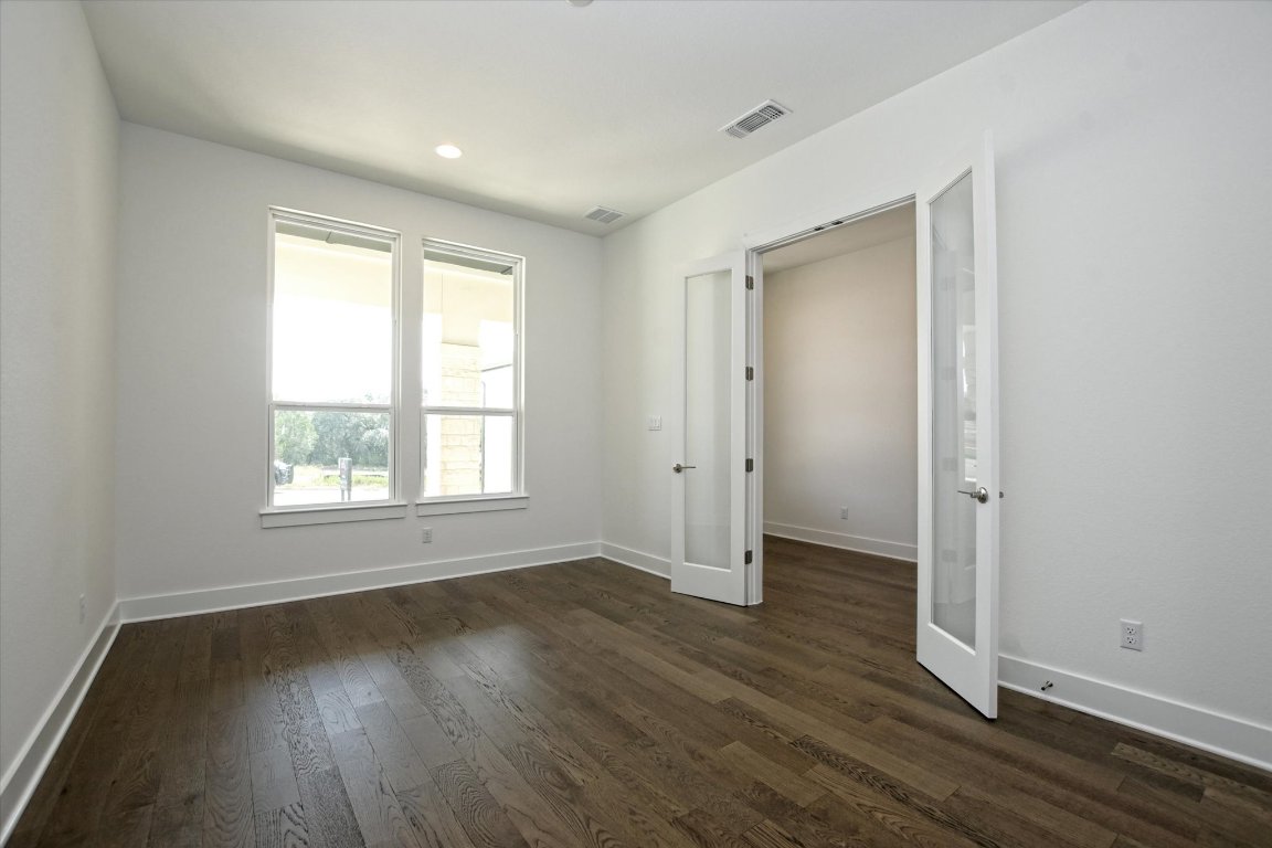 3504 Emerald Lake Path Georgetown, TX 78628 - Photo 6 of 34