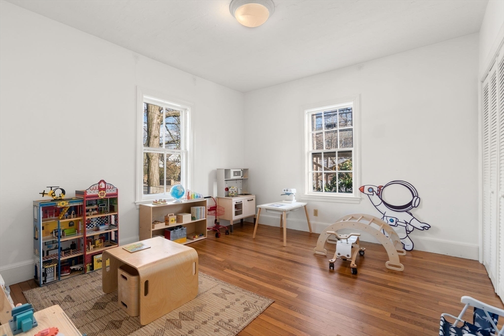 3 Bobolink Road Wellesley, MA 02481 - Photo 26 of 31