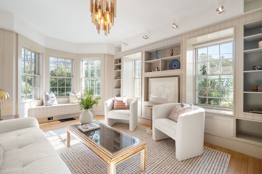 3 Bobolink Road Wellesley, MA 02481 - Photo 3 of 31