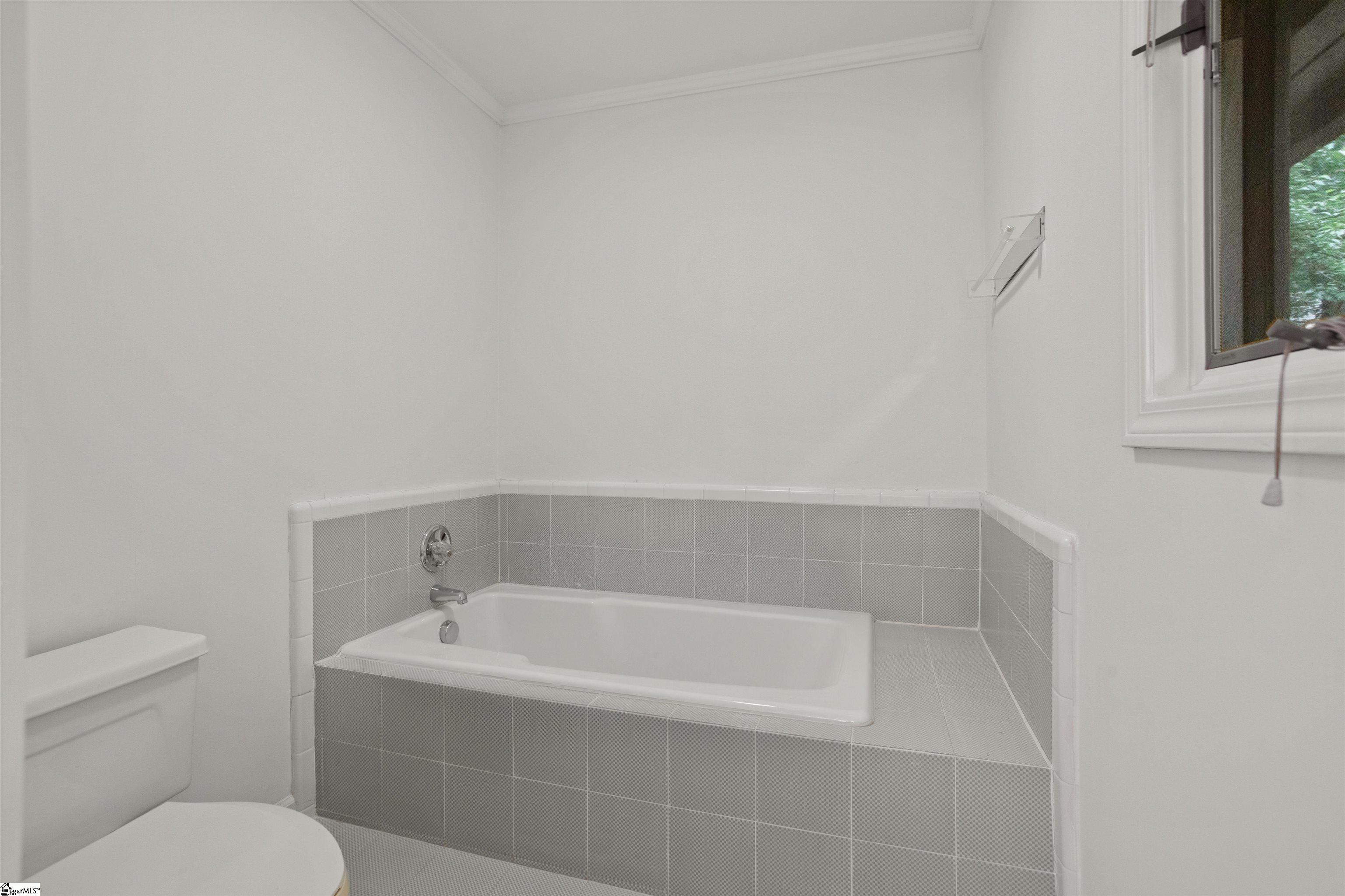 519 Huntington Road Greenville, SC 29615 - Photo 17 of 38