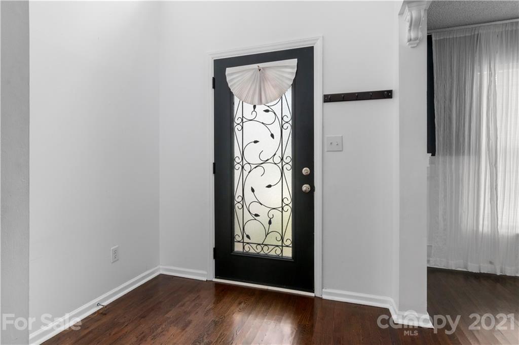 10331 Gold Pan Road Charlotte, NC 28215 - Photo 4 of 27 Gallery Image 4