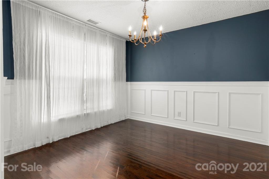10331 Gold Pan Road Charlotte, NC 28215 - Photo 8 of 27 Gallery Image 8