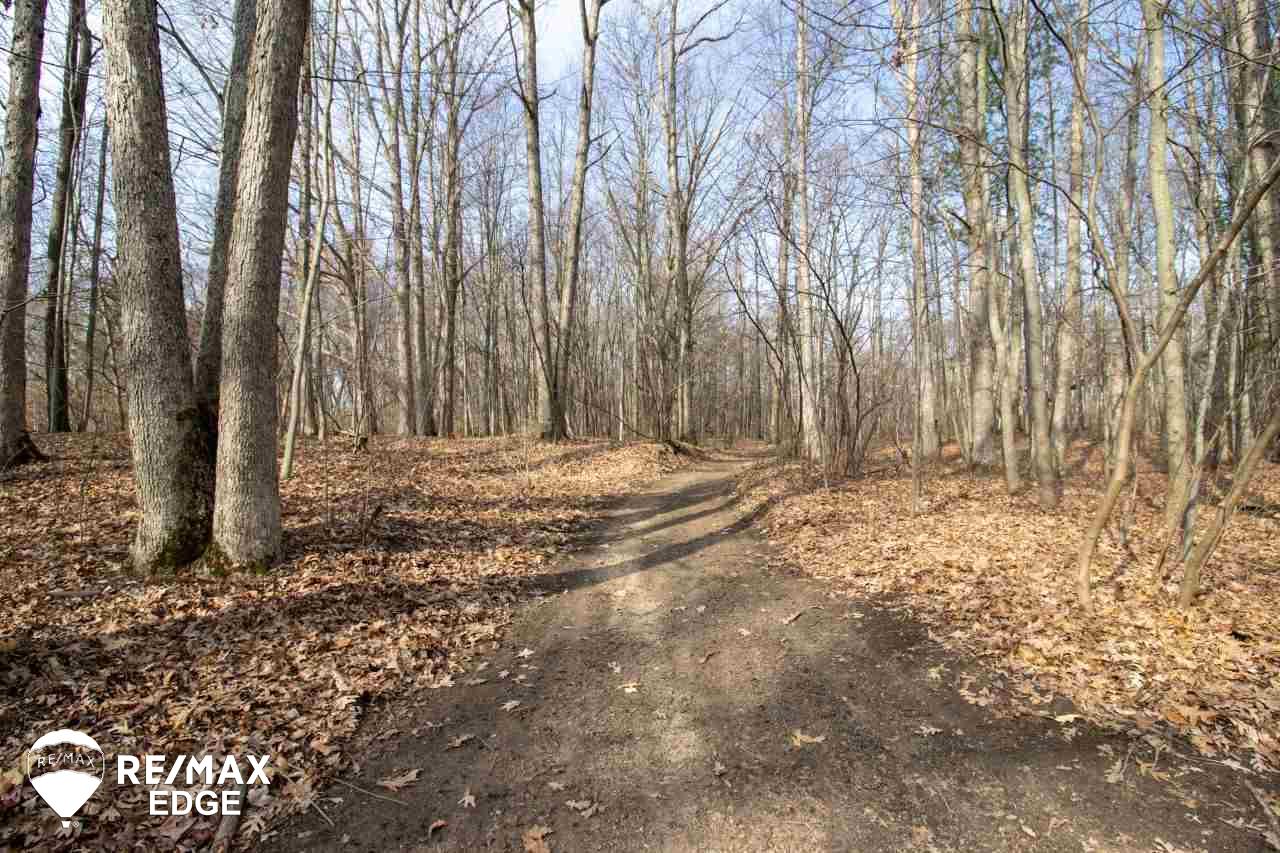 3212 Levalley Road Columbiaville, MI 48421 - Photo 17 of 40 50038085-16.JPG