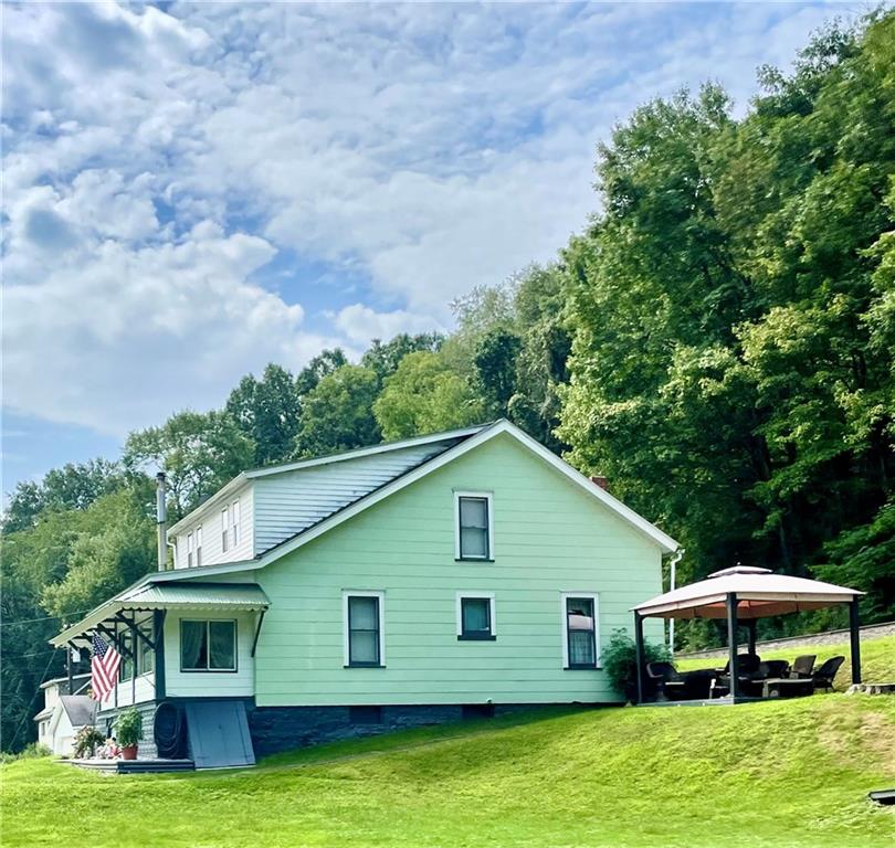 1307 Tarrtown Road Adrian, PA 16210 - Photo 2 of 25