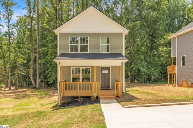 $259,450 | 400 Woodland Circle, Belton, SC 29627
